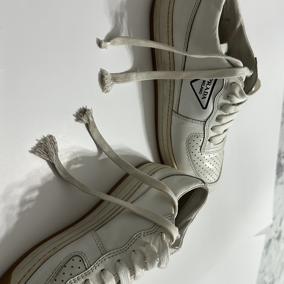 Leather authentic Prada trainers size 40 white - Picture 8 of 10